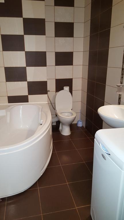 Sunlight Studio Apartment Oradea Buitenkant foto